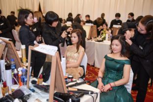2017 领秀之夜 感恩绽放 200位企业家引领杭城新时尚